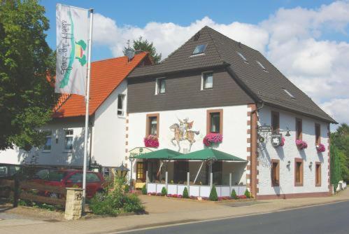 Land-Gut-Hotel Raeuber Lippoldskrug อัลเฟลด์ ภายนอก รูปภาพ