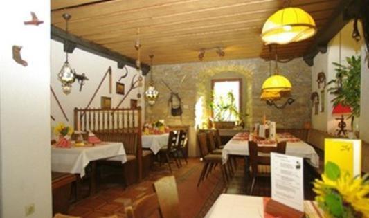 Land-Gut-Hotel Raeuber Lippoldskrug อัลเฟลด์ ภายนอก รูปภาพ